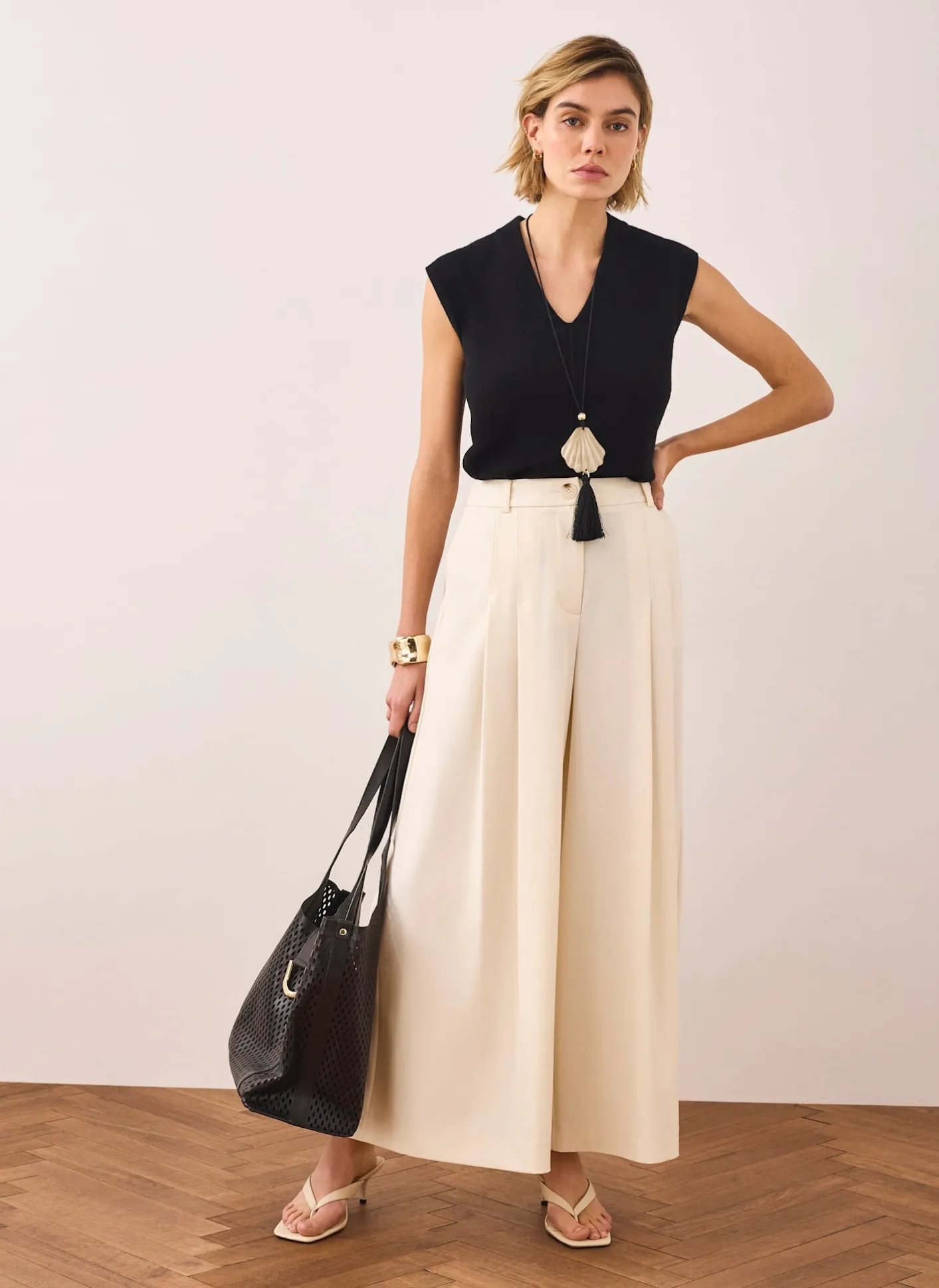 Pleated Cropped Wide Trousers Wide Leg Trousers|Trousers