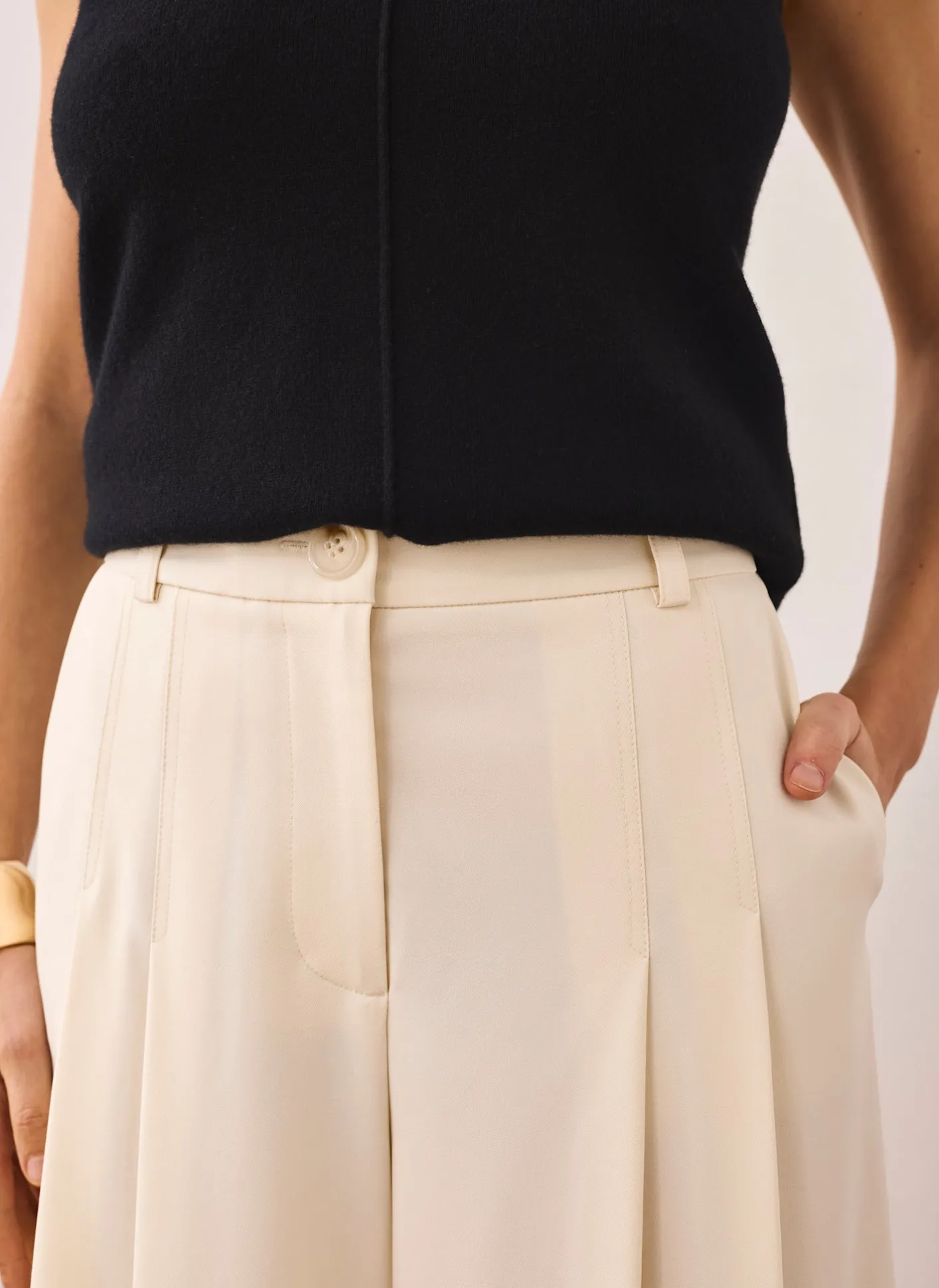 Pleated Cropped Wide Trousers Wide Leg Trousers|Trousers