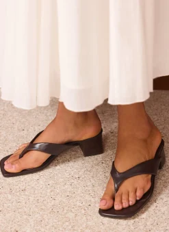 Outlet Millie Leather Block Flip Flop Heels Heels|Heels